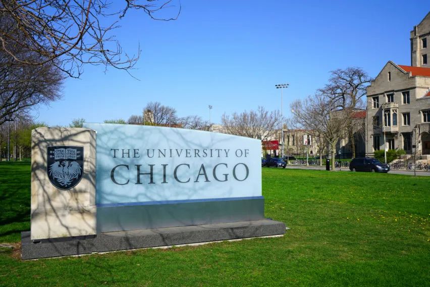 芝加哥大学US News排名跌出前十！这竟然是学生们最真实的反应……  留学 第7张